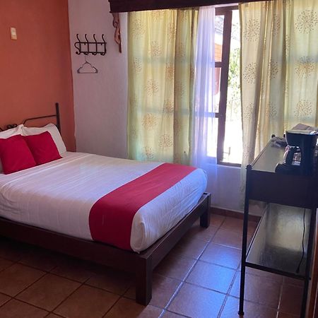 Hotel De Cervantes San Sebastian del Oeste Phòng bức ảnh