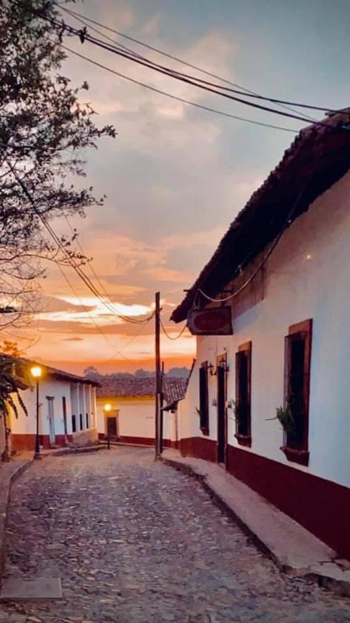 Hotel De Cervantes San Sebastian del Oeste Ngoại thất bức ảnh
