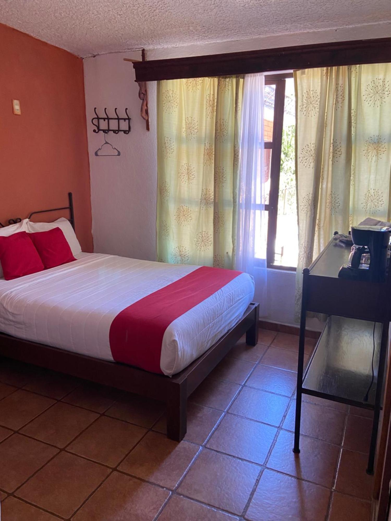 Hotel De Cervantes San Sebastian del Oeste Phòng bức ảnh